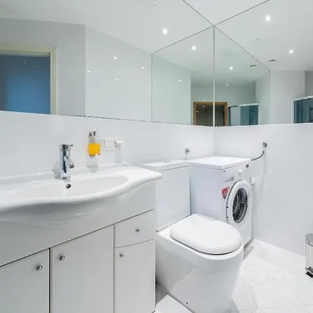 Rentigal Near Old Town Апартаменты