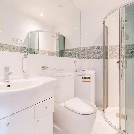 Rentigal Near Old Town Апартаменты