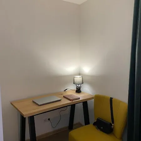 Rentigal Near Old Town Апартаменты