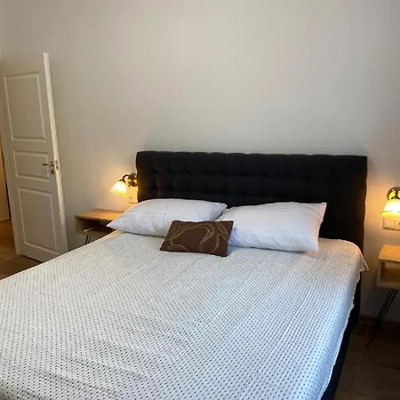 Rentigal Near Old Town Апартаменты