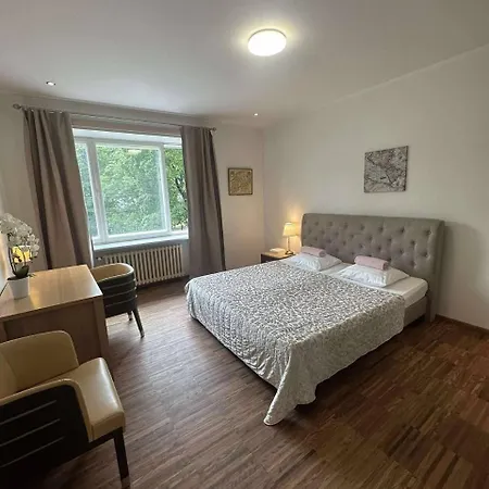 Rentigal Near Old Town Apartment *