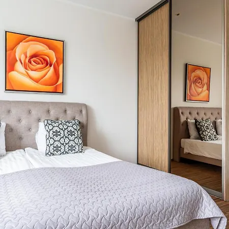 Centre Luxury With Sauna 2 Bedroom 2 Bathroom Apartment